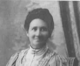 Photo of photos/Mary Moffatt nee McLennan 1865-1930 portrait